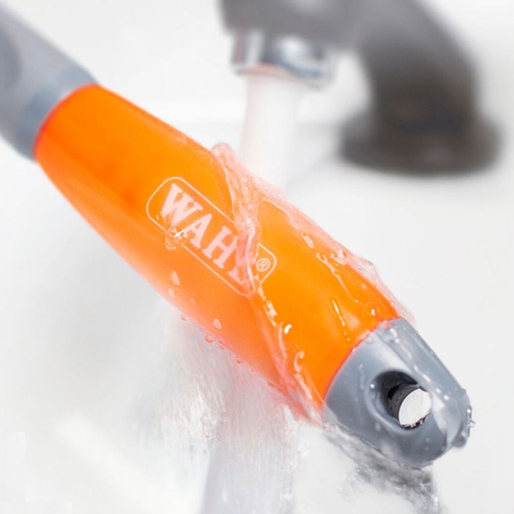 Wahl Self Cleaning Slicker Brush (Small) image